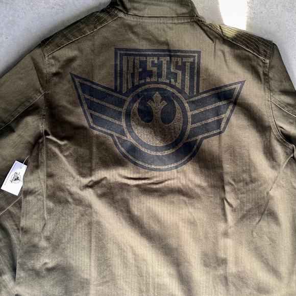 Disney Star Wars Galaxy’s Edge Resistance Logo Jacket Black Spire Outpost M NEW - Picture 2 of 2